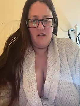 Snapshot of Foxy_Evie40XO chatting on March 2, 9:11 pm Foxy Evie40XO online show from March 2, 9:11 pm