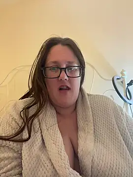 Snapshot of Foxy_Evie40XO chatting on March 3, 8:00 pm Foxy Evie40XO online show from March 3, 8:00 pm