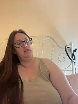 Snapshot of Foxy_Evie40XO chatting on March 4, 10:13 am Foxy Evie40XO online show from March 4, 10:13 am