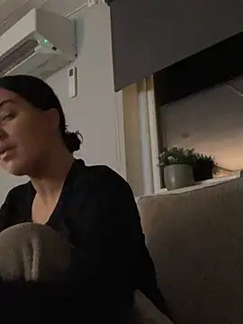 eemsii online show from February 5, 6:15 pm