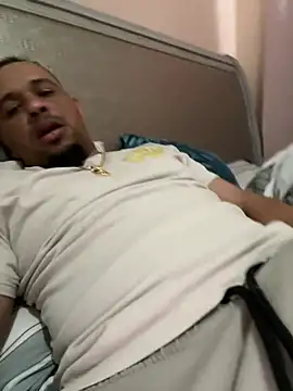 Snapshot of kelin17 chatting on March 8, 5:22 pm kelin17 online show from March 8, 5:22 pm