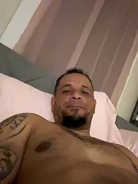 Snapshot of kelin17 chatting on October 5, 7:56 pm kelin17 online show from October 5, 7:56 pm