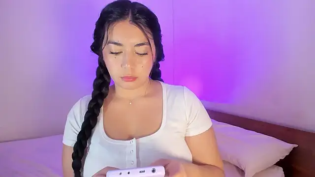  kimtorres   online show from April 4, 4:33 am