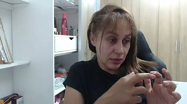 RoxanaLove9 online show from January 16, 4:28 am