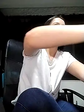 Lucianaferro  online show from September 26, 6:39 am