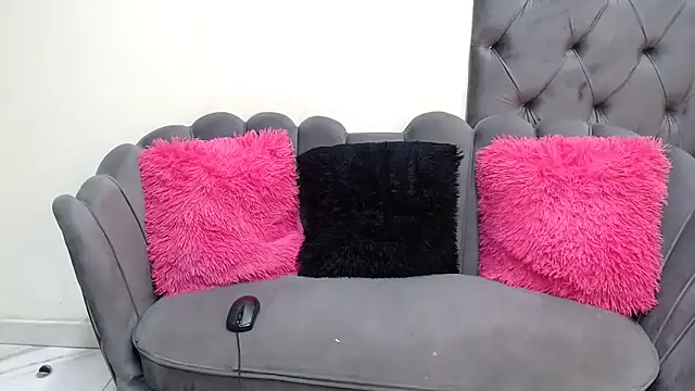 Snapshot of SHANTYBABE chatting on December 4, 9:02 pm SHANTYBABE online show from December 4, 9:02 pm