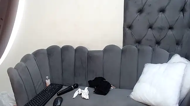 Snapshot of SHANTYBABE chatting on December 11, 6:09 pm SHANTYBABE online show from December 11, 6:09 pm