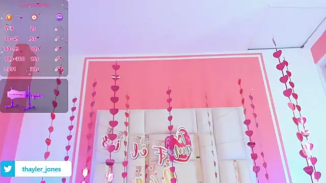 Snapshot of Thayler_jones chatting on February 25, 2:33 pm Thayler jones online show from February 25, 2:33 pm