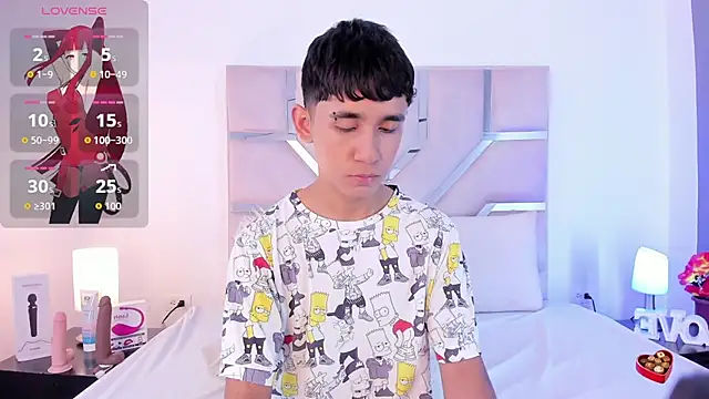 Snapshot of Thayler_jones chatting on September 20, 11:22 am Thayler jones online show from September 20, 11:22 am