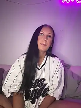 Snapshot of SweNatasha chatting on December 17, 7:15 pm SweNatasha online show from December 17, 7:15 pm