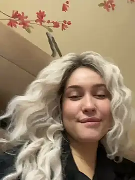 Snapshot of KikiWatson chatting on January 5, 12:31 pm KikiWatson online show from January 5, 12:31 pm