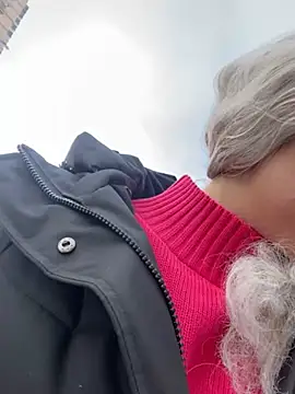 Snapshot of KikiWatson chatting on January 16, 8:11 am KikiWatson online show from January 16, 8:11 am