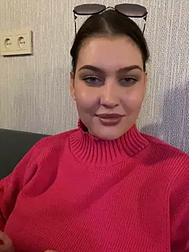 Snapshot of KikiWatson chatting on February 1, 11:10 am KikiWatson online show from February 1, 11:10 am