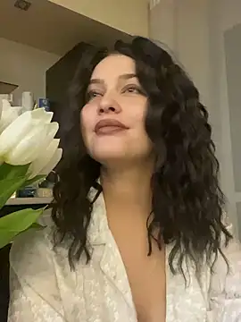 Snapshot of KikiWatson chatting on February 16, 5:04 pm KikiWatson online show from February 16, 5:04 pm