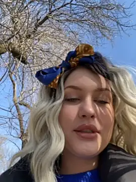 Snapshot of KikiWatson chatting on March 7, 8:13 am KikiWatson online show from March 7, 8:13 am