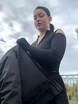 Snapshot of KikiWatson chatting on October 25, 7:05 am KikiWatson online show from October 25, 7:05 am