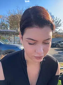 Snapshot of KikiWatson chatting on October 30, 7:10 am KikiWatson online show from October 30, 7:10 am