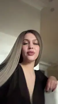 KikiWatson online show from February 28, 8:32 pm