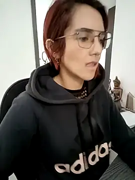 your red rose  online show from January 13, 4:30 pm