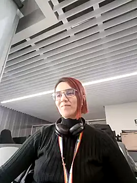 your red rose  online show from January 28, 4:19 pm