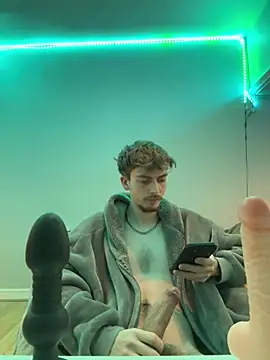 plumboyee online show from December 20, 10:54 pm