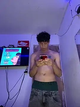 LatinBoysxxx online show from March 5, 10:43 pm