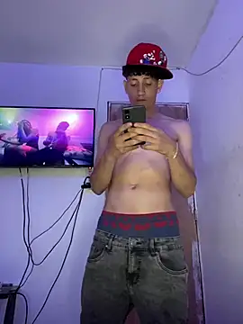 LatinBoysxxx online show from March 12, 9:35 pm