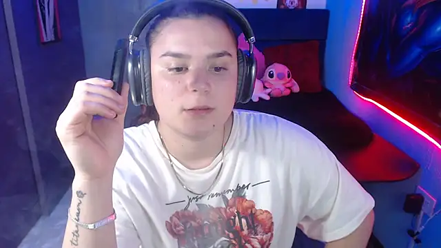 Snapshot of Nika_1_ chatting on January 16, 12:55 am Nika 1 online show from January 16, 12:55 am