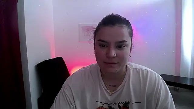 Snapshot of Nika_1_ chatting on February 10, 5:19 pm Nika 1 online show from February 10, 5:19 pm