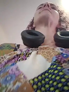 Snapshot of thatonespicychick chatting on December 23, 6:16 pm thatonespicychick online show from December 23, 6:16 pm