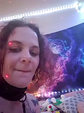 Snapshot of thatonespicychick chatting on December 30, 11:17 pm thatonespicychick online show from December 30, 11:17 pm