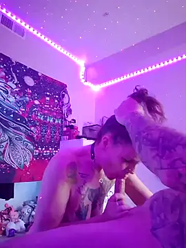 Snapshot of thatonespicychick chatting on January 4, 9:52 pm thatonespicychick online show from January 4, 9:52 pm