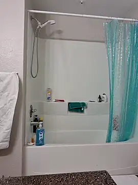 Snapshot of thatonespicychick chatting on March 21, 4:40 pm thatonespicychick online show from March 21, 4:40 pm