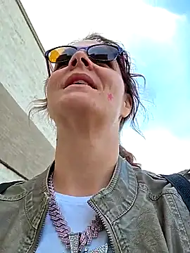 Snapshot of thatonespicychick chatting on September 29, 2:11 pm thatonespicychick online show from September 29, 2:11 pm