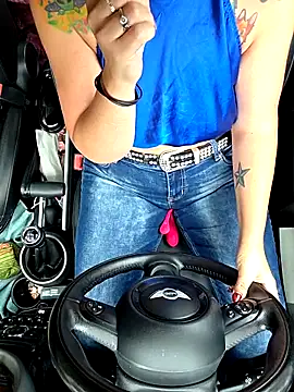 Snapshot of thatonespicychick chatting on October 7, 2:25 pm thatonespicychick online show from October 7, 2:25 pm