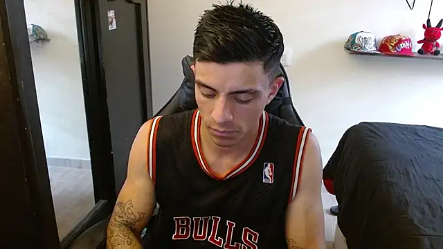 kv   xxx  online show from November 6, 5:25 pm