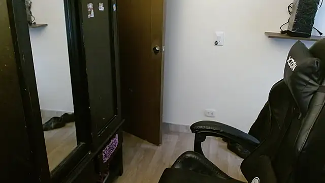 kv   xxx  online show from February 13, 9:22 pm