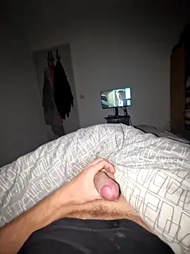 Snapshot of Landryyyyy chatting on December 20, 12:08 am Landryyyyy online show from December 20, 12:08 am