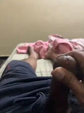 Snapshot of cum4mheaven chatting on January 18, 2:14 am cum4mheaven online show from January 18, 2:14 am