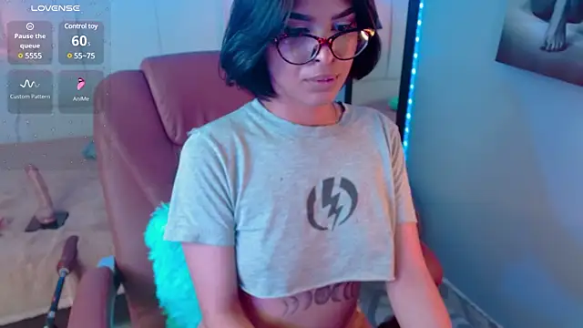 AlessiaVal  online show from January 16, 3:24 pm