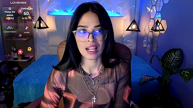 Snapshot of AlessiaVal_ chatting on November 10, 2:05 pm AlessiaVal online show from November 10, 2:05 pm