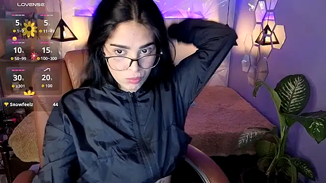 Snapshot of AlessiaVal_ chatting on November 14, 3:22 pm AlessiaVal online show from November 14, 3:22 pm