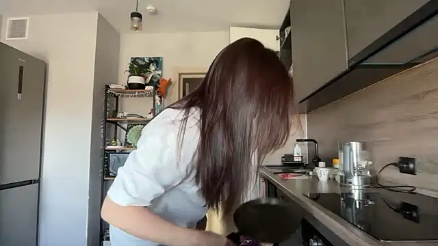 jainesummer online show from April 8, 8:47 am