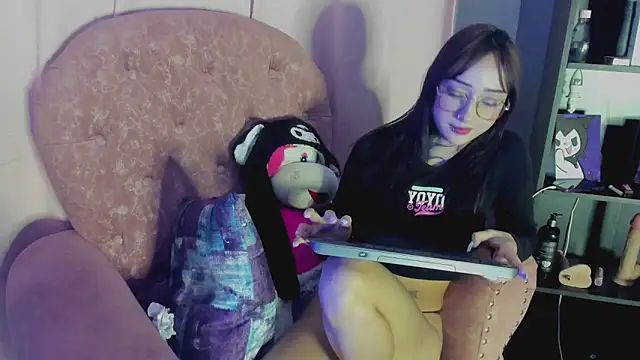 yulianademond66 online show from September 16, 3:29 am