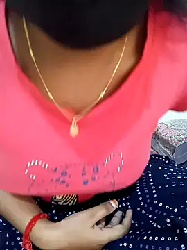 Snapshot of Ammualagitamil chatting on December 8, 9:02 am Ammualagitamil online show from December 8, 9:02 am