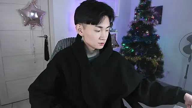 Snapshot of Miram_Yu chatting on December 30, 8:15 pm Miram Yu online show from December 30, 8:15 pm