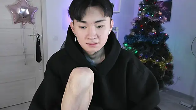 Snapshot of Miram_Yu chatting on December 30, 11:17 pm Miram Yu online show from December 30, 11:17 pm