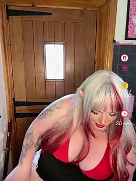 Snapshot of puffpixiee chatting on May 6, 1:38 pm puffpixiee online show from May 6, 1:38 pm