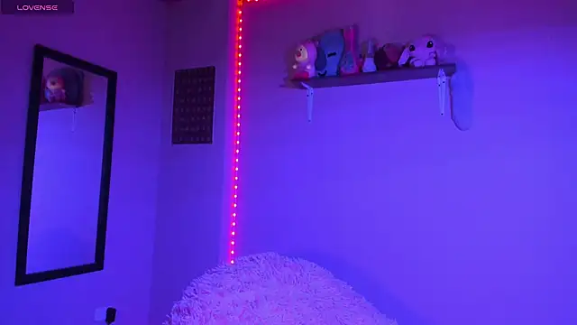 MadelineBenet online show from January 12, 6:49 am