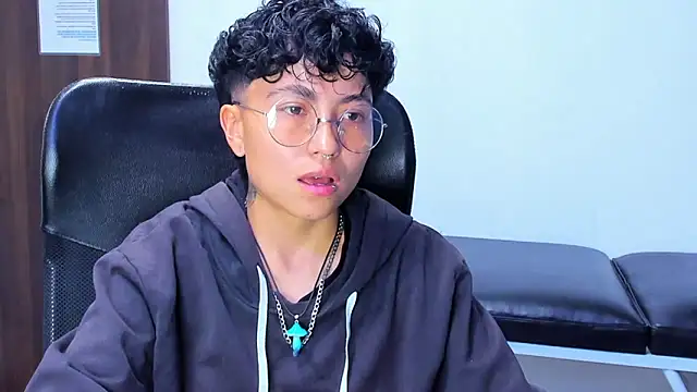 Im Mathias online show from February 24, 2:42 am